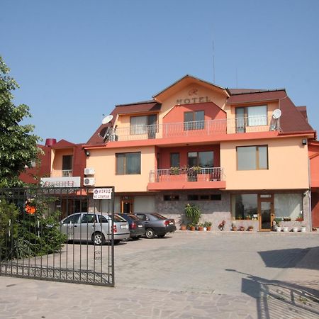 Hotel Complex Racic à Voyvodinovo Extérieur photo